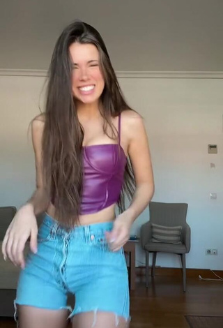3. Wonderful Mar Lucas Vilar Shows Cleavage in Corset