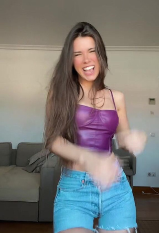 5. Wonderful Mar Lucas Vilar Shows Cleavage in Corset