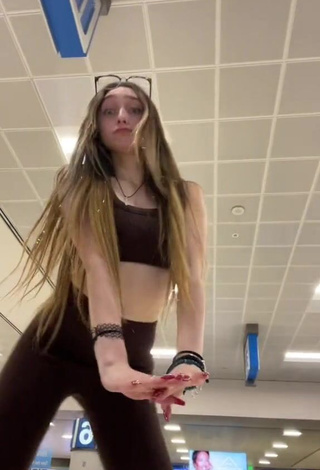 3. Hot McKenzi Brooke in Leggings