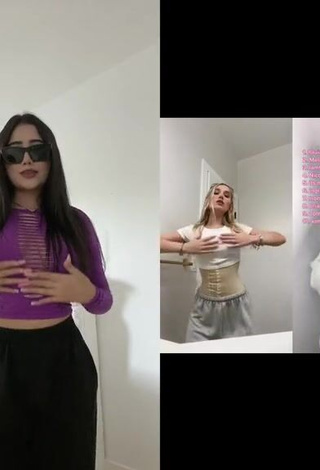 5. Hot melipandda Shows Cleavage in Purple Crop Top