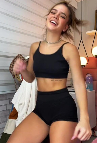 6. Erotic Mel Maia Shows Cleavage in Black Crop Top