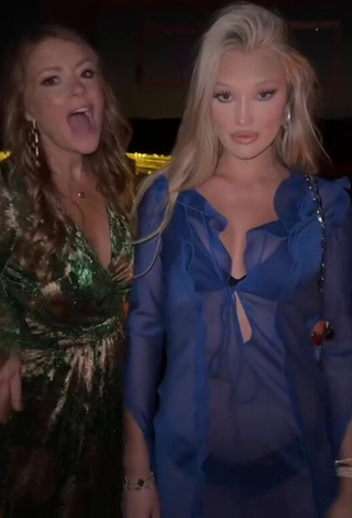 3. Seductive Meredith Duxbury Shows Cleavage in Dress