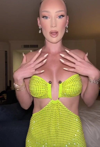 2. Beautiful Meredith Duxbury Shows Cleavage in Sexy Dress
