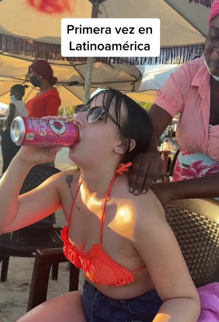 Hot [мужчина]@miketoks Shows Cleavage in Orange Bikini Top
