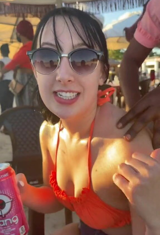 5. Hot [мужчина]@miketoks Shows Cleavage in Orange Bikini Top