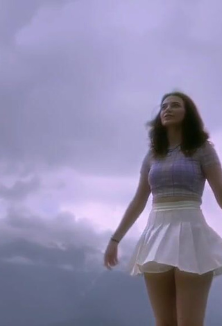 Sexy Milka Queen in Crop Top