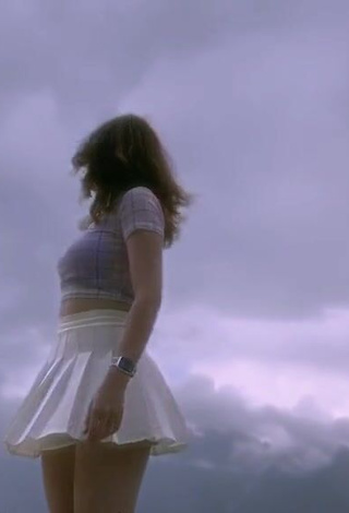 6. Sexy Milka Queen in Crop Top