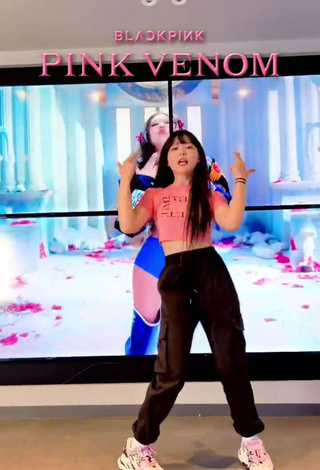 3. Sexy Sisteryell in Crop Top