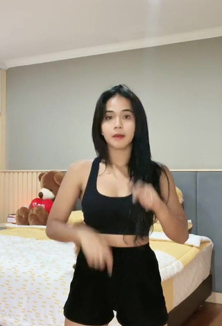 6. Angguncantik Looks Sweetie in Black Crop Top