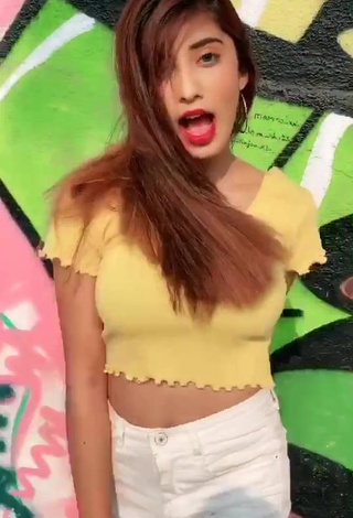 3. Cute Somya Daundkar Shows Cleavage in Crop Top