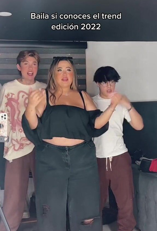6. Maleja Rodriguez Looks Pretty in Black Crop Top