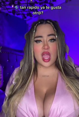 4. Maleja Rodriguez Shows Cleavage in Cute Pink Crop Top