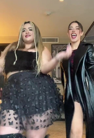 4. Sweet Maleja Rodriguez Shows Cleavage in Cute Black Crop Top