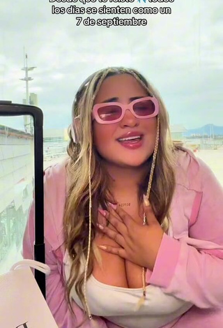 4. Beautiful Maleja Rodriguez Shows Cleavage