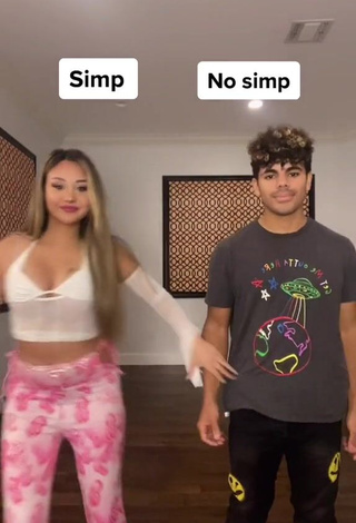 2. Star Abelar Shows Cleavage in Erotic White Crop Top