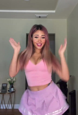 6. Beautiful Star Abelar Shows Cleavage in Sexy Pink Crop Top
