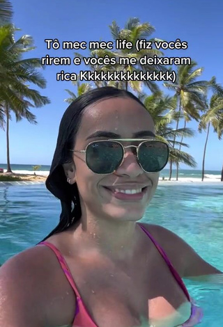 3. Sexy Açucena Guirra Shows Cleavage in Bikini Top