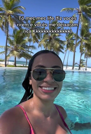 4. Sexy Açucena Guirra Shows Cleavage in Bikini Top