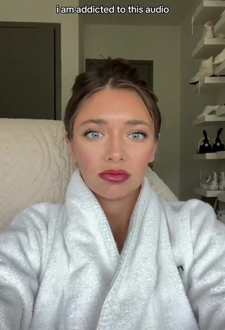 Beautiful Tabitha Swatosh Shows Cleavage