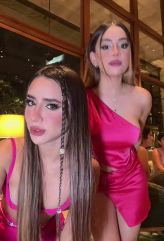 Hot Tammy Parra Shows Cleavage in Pink Bra