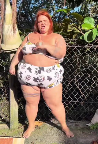 3. Thais Carla Demonstrates Sexy Big Butt