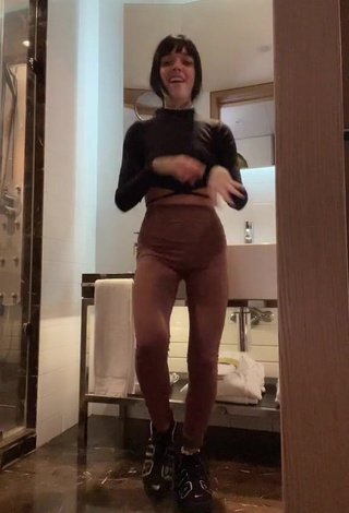 2. Beautiful Xinni Xinnita in Sexy Brown Leggings