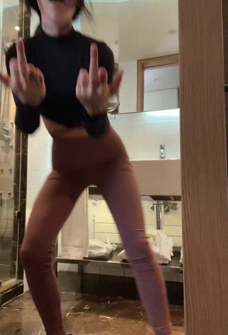 6. Beautiful Xinni Xinnita in Sexy Brown Leggings