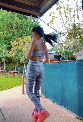 3. Beautiful Xinni Xinnita in Sexy Sport Bra