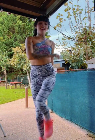 6. Beautiful Xinni Xinnita in Sexy Sport Bra