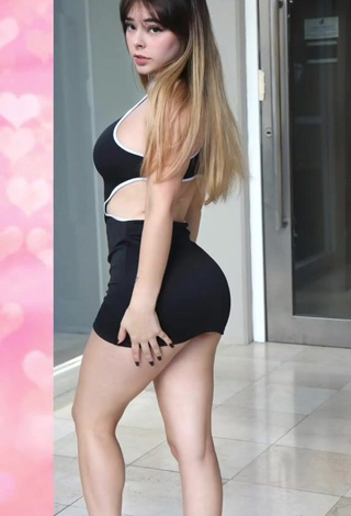 4. Sweetie Yarely Alexandra Shows Cleavage in Black Dress