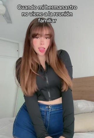 5. Sexy Yarely Alexandra Shows Cameltoe