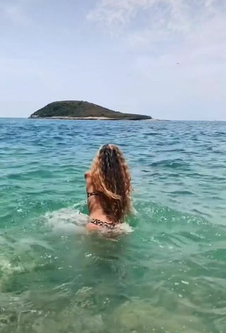 3. Sexy Sofía Moreno in Leopard Bikini in the Sea