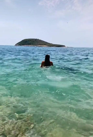 4. Sexy Sofía Moreno in Leopard Bikini in the Sea
