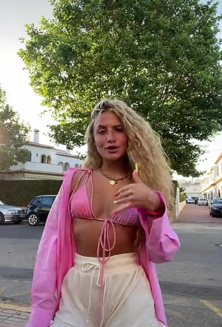 Hot Sofía Moreno in Pink Bikini Top