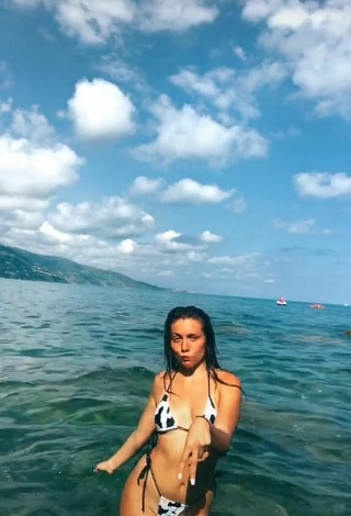 4. Fine Vanessa Ticalli in Sweet Bikini at the Beach