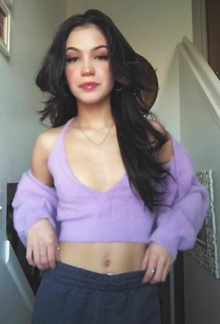 Beautiful Kimberly Vásquez in Sexy Purple Crop Top