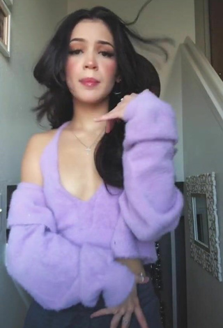 3. Beautiful Kimberly Vásquez in Sexy Purple Crop Top