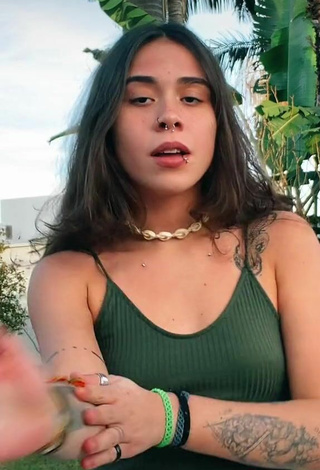 5. Sexy eimaryy_s in Green Crop Top