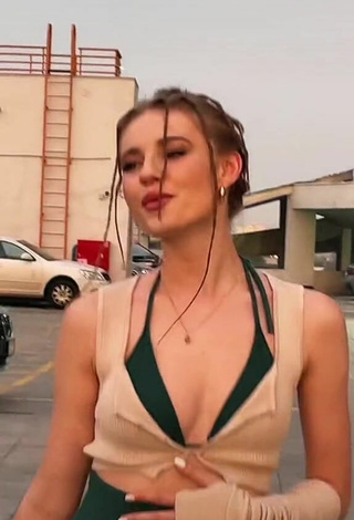 4. Sexy Elizabeth Vasilenko in Beige Crop Top in a Street