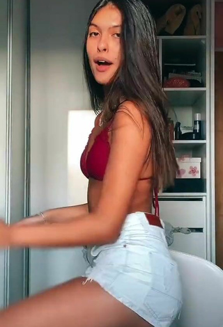 3. Hot Fernanda Concon in Red Bikini Top