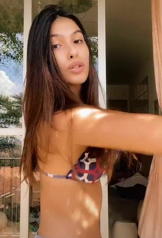 3. Sexy Fernanda Concon in Bikini Top