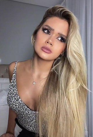 3. Sexy Franciny Ehlke in Leopard Top
