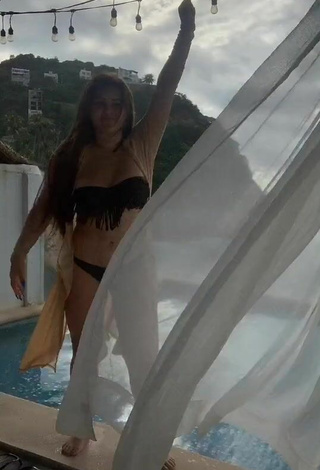 5. Cute Aracely Ordaz Campos in Black Bikini at the Swimming Pool