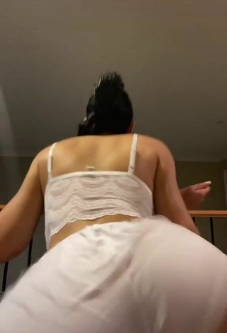 4. Cute Jailyne Ojeda Ochoa Shows Big Butt