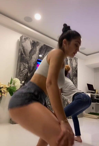 4. Sexy Jailyne Ojeda Ochoa in Grey Crop Top and Bouncing Tits
