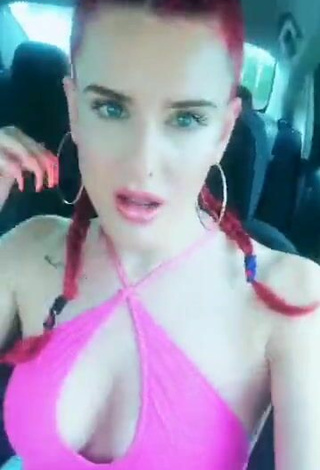 5. Sexy Justina Valentine Shows Cleavage in Top