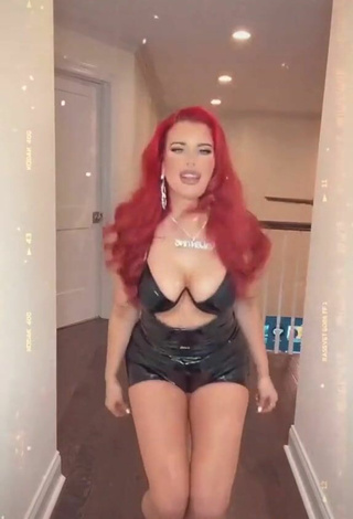 5. Cute Justina Valentine Shows Cleavage in Overall