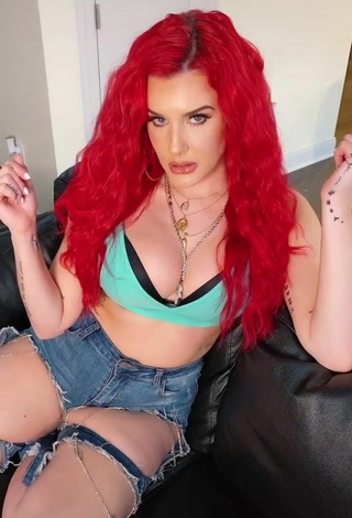 2. Hot Justina Valentine Shows Cleavage in Green Crop Top
