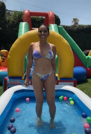 4. Sweet Karla Bustillos Shows Cleavage in Cute Bikini at the Swimming Pool