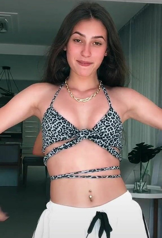 Pretty Kauana Hofemã in Bikini Top